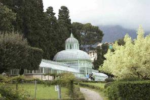 Xtrallusion photo gallery of Italy. Photos, pictures, images and photographs of the Italian Rivieras, the Italian Lakes, the Italian Alps, the Cinque Terre, the Amalfi coast and some of the most beautiful corners of Italy. Plus photos of Italian cities such as Pisa, Milan, Genoa and Rome.